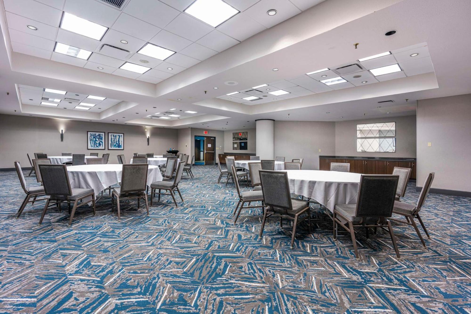 Embassy Suites By Hilton Indianapolis Downtown Ngoại thất bức ảnh